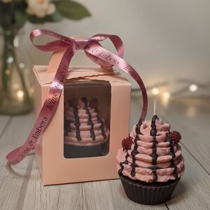 Dark Chocolate Raspberry Truffle Daul-Scented Cupcake Candle